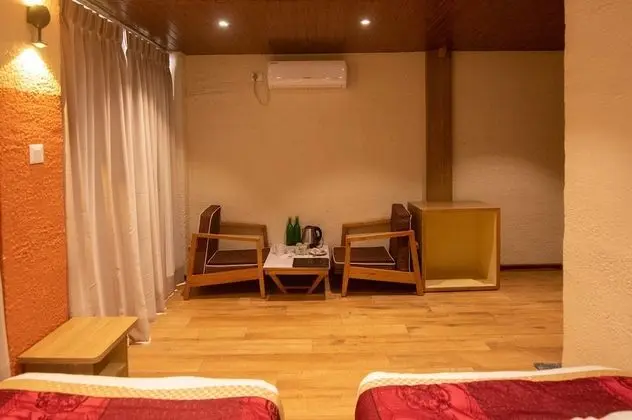 Deluxe Tek Büyük veya İki Ayrı Yataklı Oda, 1 Yatak Odası, Balkon, Bahçe Manzaralı