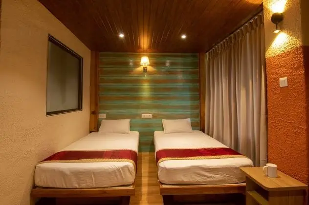 Deluxe Tek Büyük veya İki Ayrı Yataklı Oda, 1 Yatak Odası, Balkon, Bahçe Manzaralı