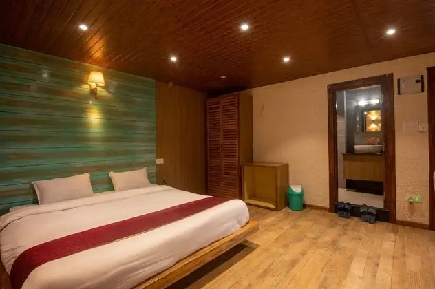 Deluxe Tek Büyük veya İki Ayrı Yataklı Oda, 1 Yatak Odası, Balkon, Bahçe Manzaralı