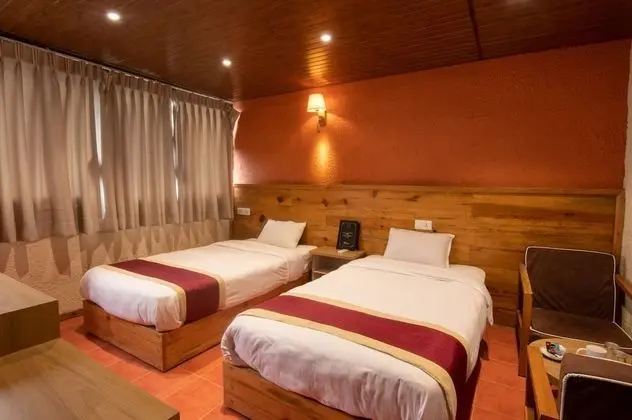 Deluxe Tek Büyük veya İki Ayrı Yataklı Oda, 1 Yatak Odası, Özel Banyo, Bahçe Manzaralı