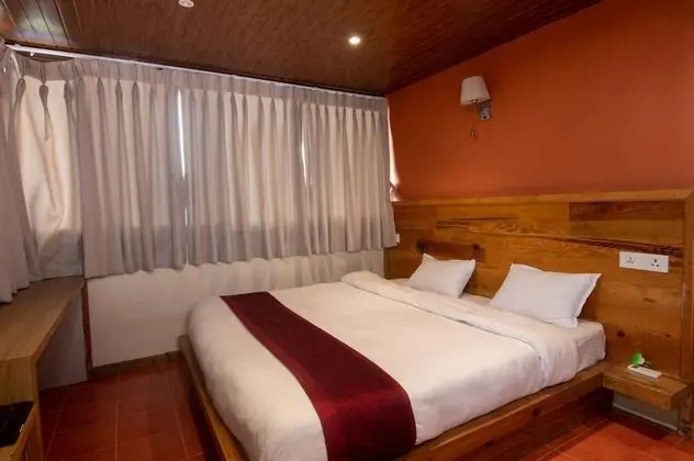 Deluxe Tek Büyük veya İki Ayrı Yataklı Oda, 1 Yatak Odası, Özel Banyo, Bahçe Manzaralı