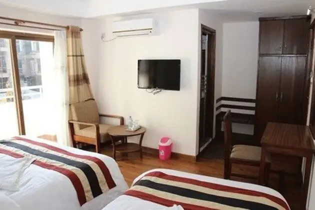 Deluxe Üç Kişilik Oda