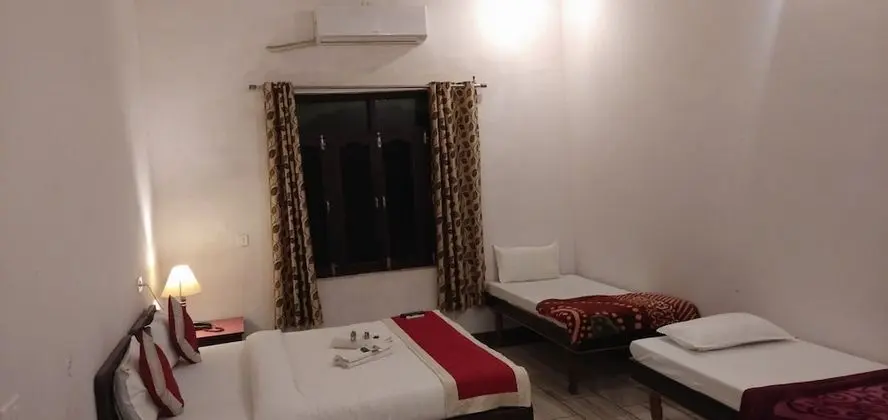Deluxe Ac. Garden View