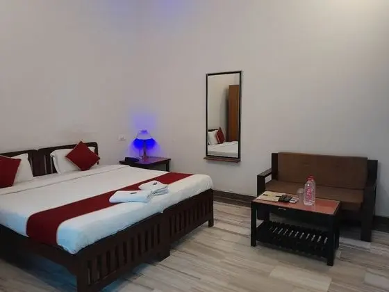 Deluxe Ac. Garden View