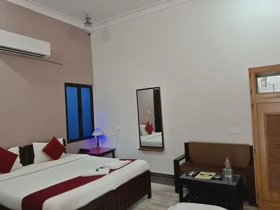 Deluxe Ac. Garden View
