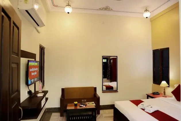 Deluxe Tek Büyük Yataklı Oda, Bahçe Manzaralı
