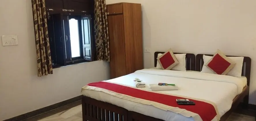 Deluxe Tek Büyük Yataklı Oda, Bahçe Manzaralı