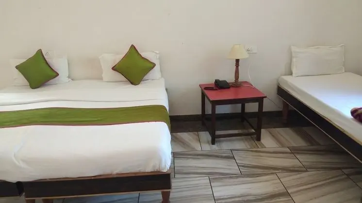 Deluxe Tek Büyük Yataklı Oda, Bahçe Manzaralı