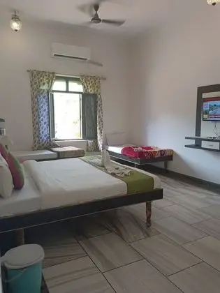 Deluxe Tek Büyük Yataklı Oda, Bahçe Manzaralı