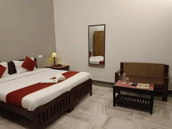 Deluxe Tek Büyük Yataklı Oda, Bahçe Manzaralı