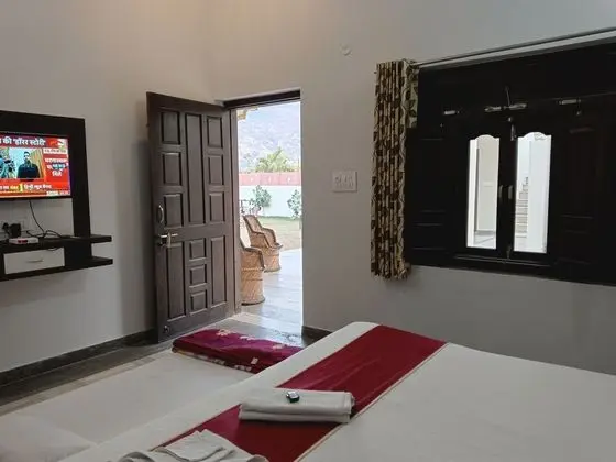 Deluxe Tek Büyük Yataklı Oda, Bahçe Manzaralı