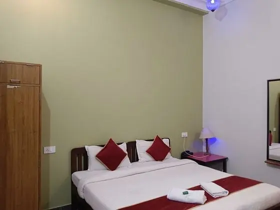 Deluxe Tek Büyük Yataklı Oda, Bahçe Manzaralı