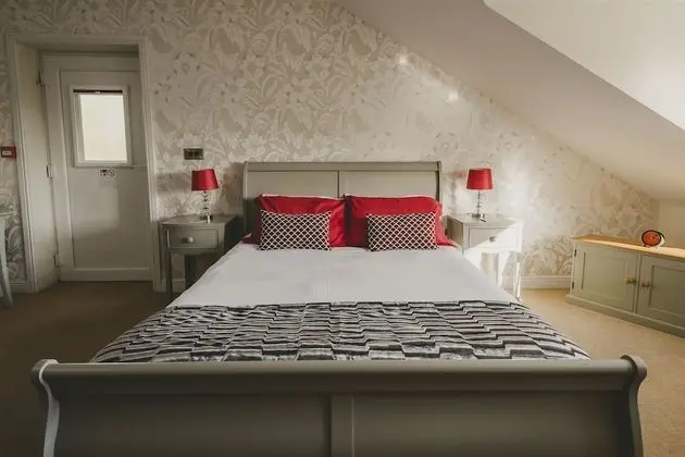Luxury Dört Kişilik Oda, Birden Çok Yatak, Küvet, Bahçe Manzaralı