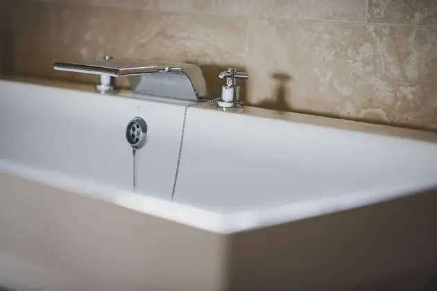 Luxury Dört Kişilik Oda, Birden Çok Yatak, Küvet, Bahçe Manzaralı