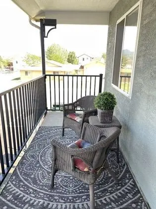 Large Apartment in Peaceful Valley