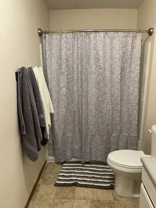 Large Apartment in Peaceful Valley