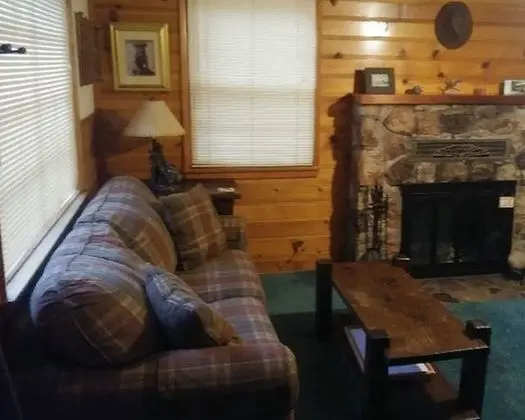 Ev, 3 Tek Kişilik Yatak (Evergreen Village Retreat)