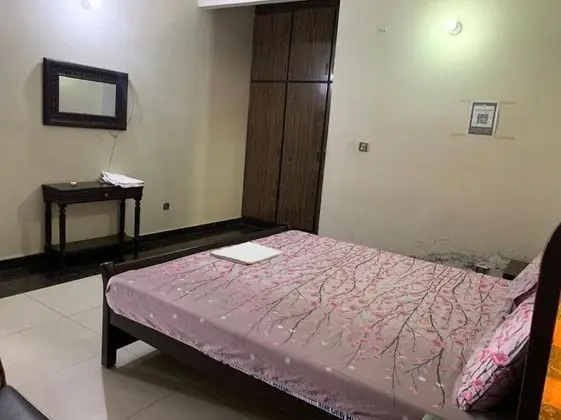 Standard Tek Büyük Yataklı Oda