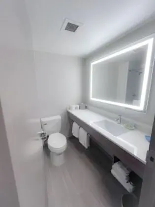 Standard Oda, 1 En Büyük (King) Boy Yatak, Engellilere Uygun (Mobility)