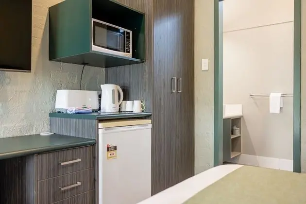 Standard Üç Kişilik Oda, Sigara İçilmez (Standard Motel Room)