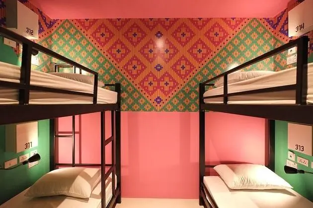 4-bed mixed dormitory room (shared bathroom)