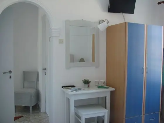 Standard Tek Büyük veya İki Ayrı Yataklı Oda, Bahçe Manzaralı (Ground Floor)