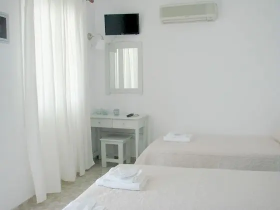 Üç Kişilik Oda, Bahçe Manzaralı