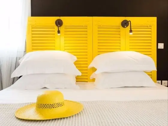 Standard Tek Büyük Yataklı Oda (Yellow)