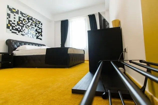 Basic Oda, Şehir Manzaralı