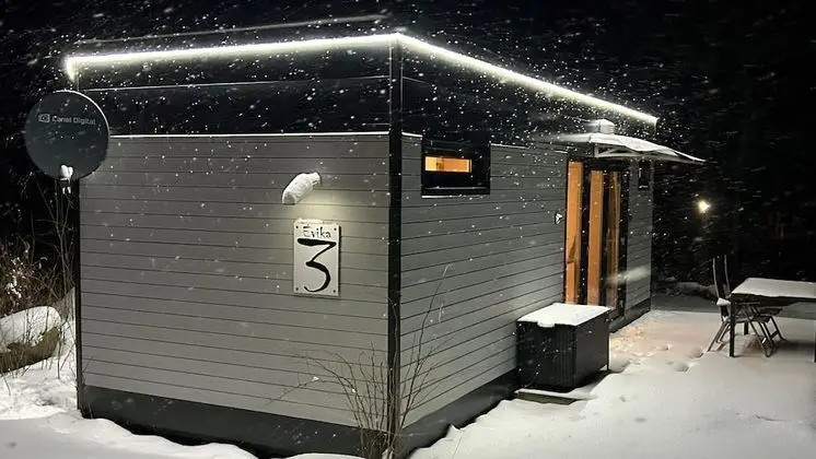 Business Cabin, 1 Bedroom, Lake View, Lakeside (Evika 3)