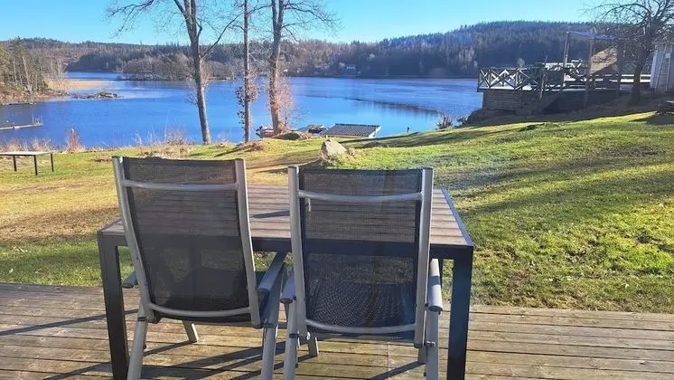 Business Cabin, 1 Bedroom, Lake View, Lakeside (Evika 3)