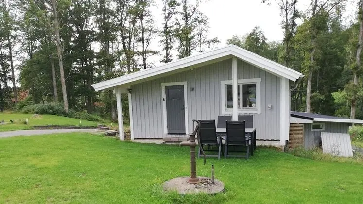 Comfort Cottage, Multiple Beds, Garden View, Lakeside (Evika 2)