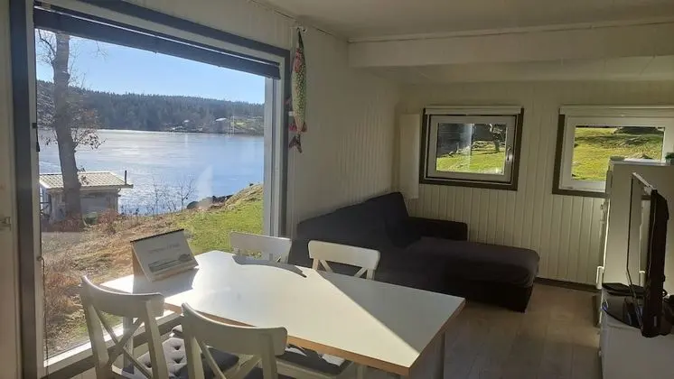 Family Cottage, 2 Double Beds, Lake View, Lakeside (Evika 4)
