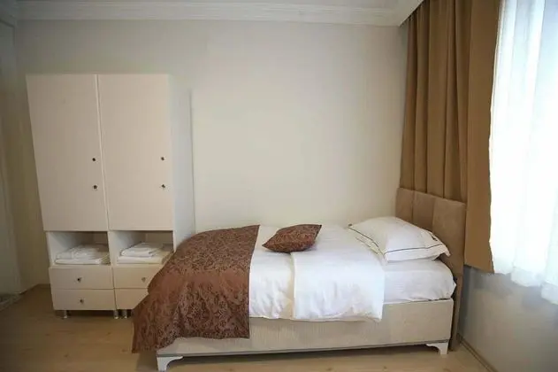 Tek Kişilik, Bahçe Manzaralı, Balkonlu