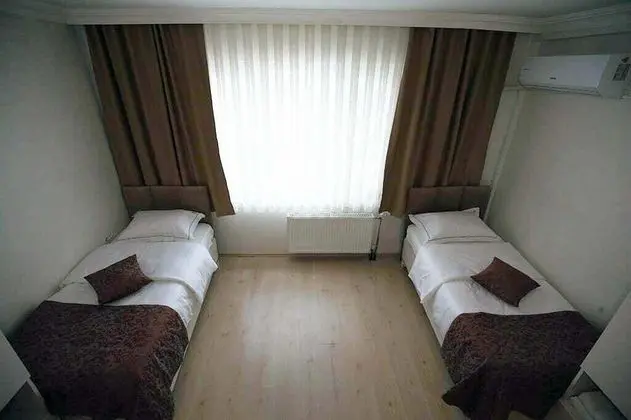 Tek Kişilik, Bahçe Manzaralı, Balkonlu
