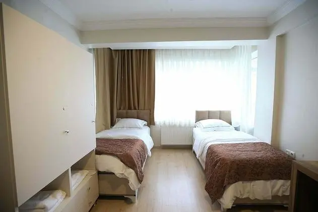 Tek Kişilik, Bahçe Manzaralı, Balkonlu