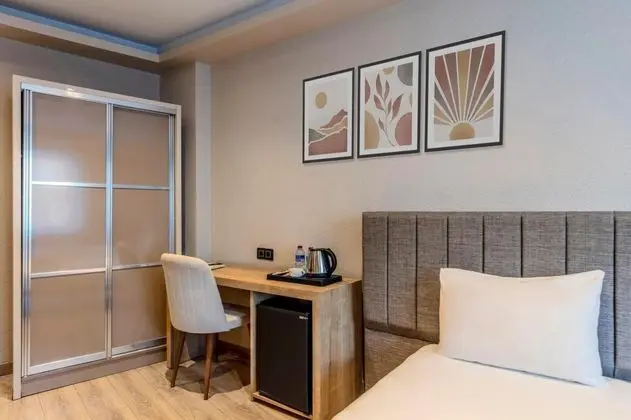 Çift Kişilik, Şehir Manzaralı