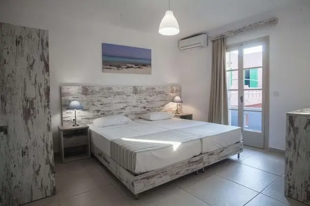 Junior Suite (Double) Bedroom & Living Room