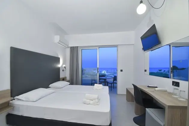 1 Çift Kişilik Veya 2 Tek Kişilik Yatak Sea View