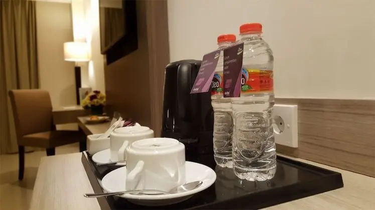 Superior Oda, 1 Büyük (Queen) Boy Yatak, Sigara İçilebilir, Havuz Manzaralı