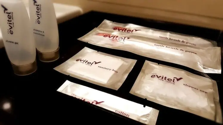 Superior Oda, 1 Büyük (Queen) Boy Yatak, Sigara İçilebilir, Havuz Manzaralı