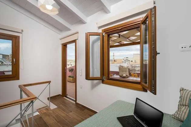 Evlimeni Suites (1st Floor)