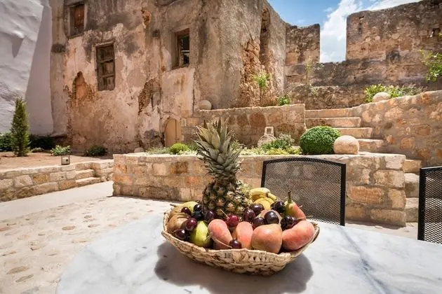 Evlimeni Suites (Ground Floor)