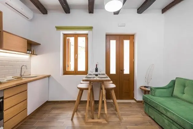 Evlimeni Suites (Ground Floor)