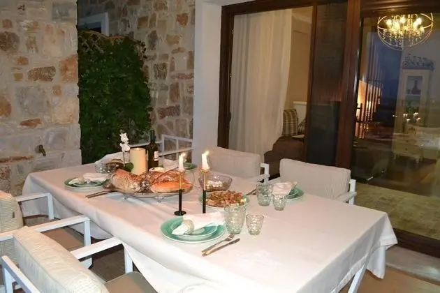 Family Villa (Sunrise)