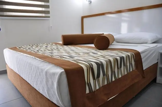 Çift Kişilik, Dağ Manzaralı