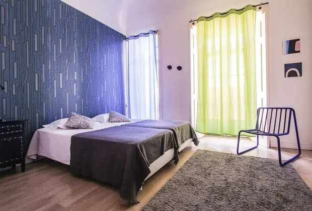 Üç Kişilik Oda