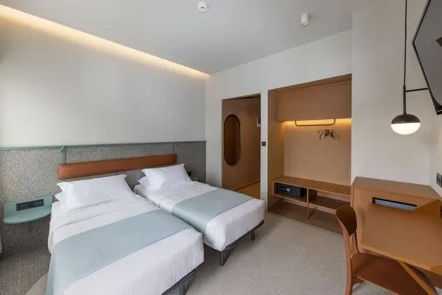 Superior Tek Büyük veya İki Ayrı Yataklı Oda