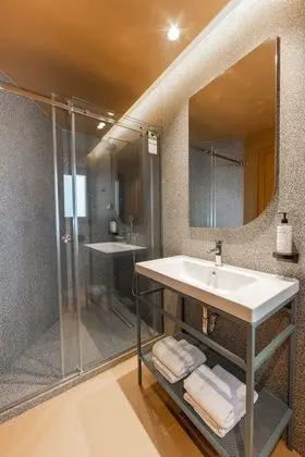 Superior Tek Büyük veya İki Ayrı Yataklı Oda