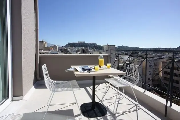 Tek Büyük veya İki Ayrı Yataklı Oda (Acropolis View)